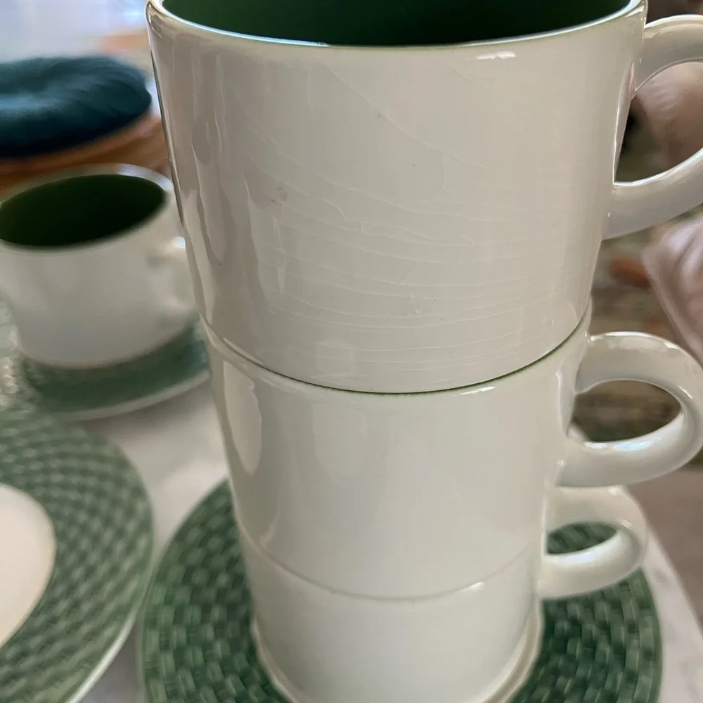 Pier 1 Stackable Coffee Mug & Basket Weave Green/white Saucer Set Of 6 Italy